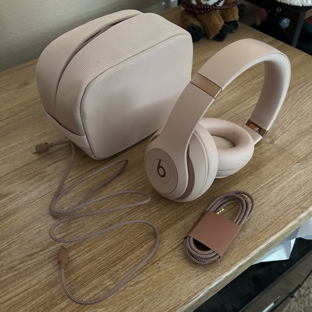 Beats by Dre Headphones - Beige